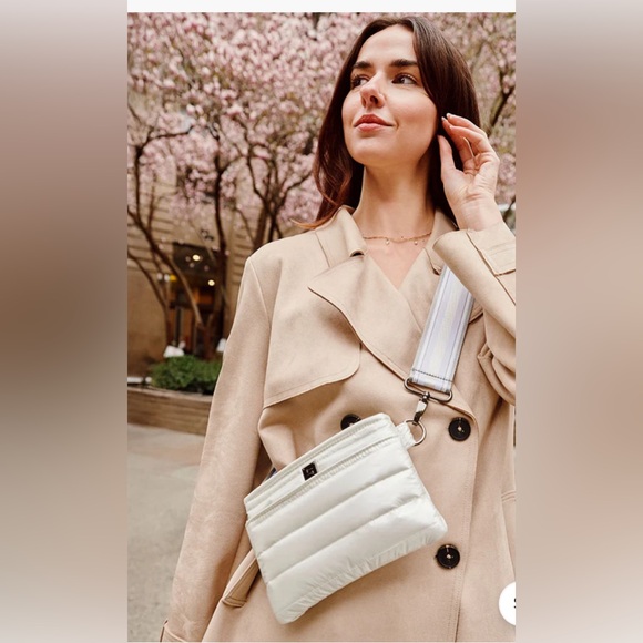 New THINK ROYLN Bum & Crossbody bag w/2 Fashion Straps white color Gift ideas - Picture 8 of 8